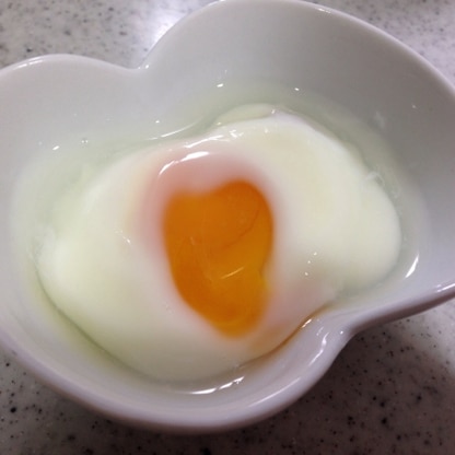 こんなに簡単に半熟卵ができるなんて驚きです！
これからはこの方法で作りたいと思います(o^^o)